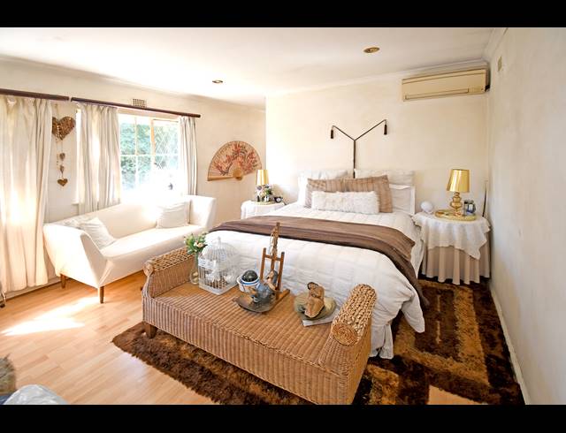 5 BEDROOM HOUSE FOR SALE IN HURLINGHAM